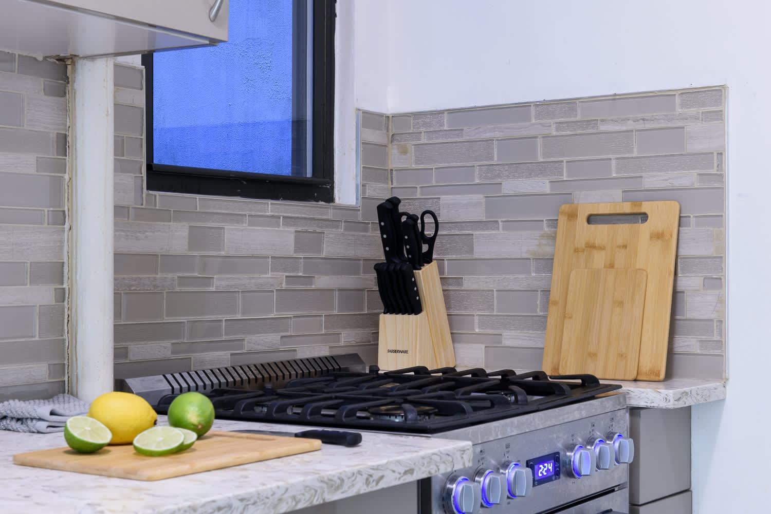 Apartment 428-2w Newly Furnished 2br Sleeps 5 Prime Location
